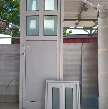 Campinteria de aluminio con cristalería y le asemos las medidas que usted quiera - Img 98446518