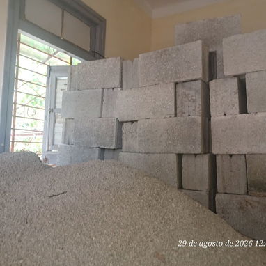 *$25.000usd. CON AJUSTE . En venta casa completamente  independiente de los años 50 de  placa en Las Minas, Guanabacoa. - 10/10