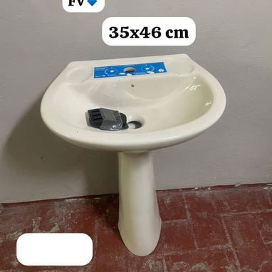 Atención en ofertas accesorios de ferretería variadas.,lavamanos y pedestales,tapas y mucho más de utilería. - 6/10