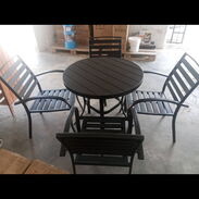 Mesas y sillas - Img 45236433