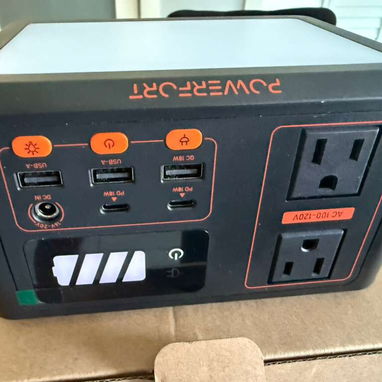 PLANTA ELECTRICA POWERFORT DE 150 W CON LAMPARA LED( 2 EN 1) - Img 122867402
