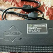 Se Vende cargado de moto de 60v x 20Ah y otras cosa más pieza y eso ok - Img 50142643
