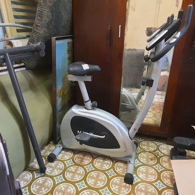 Bicicleta estática de uso - Img 122424025