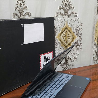 Laptop HP 15-fd0xxx ( Nueva en Caja) - 3/4
