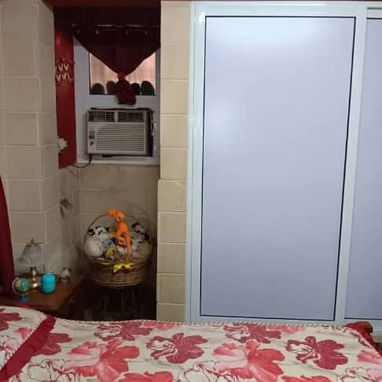 Casa en bajo con todo dentro a tres cuadras de la calzada de 10 de octubre - Img 120398813