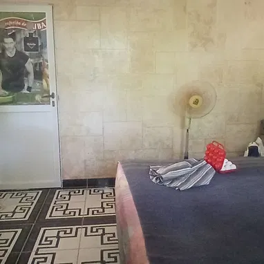 Venta de casa independiente en Cojímar con gran patio - Img 125116956