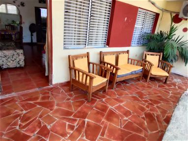 Casa en la playa en Guanabo con piscina disponible - Img 65863358