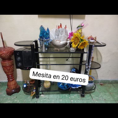 Se vende mesita ycocina infrarroja - Img 124293737