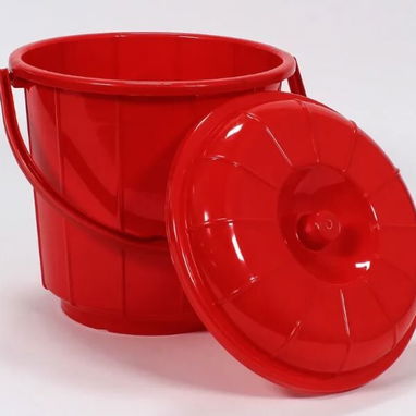 Cubos plásticos con tapa (th) - 2/2
