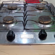 Se vende cocina de meseta de 4 hornillas - Img 57992865