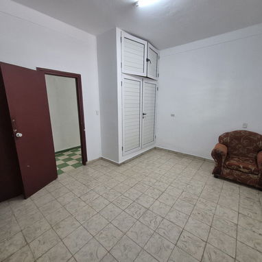 Casa cerca de la Ceguera y Tropicana - 2/9