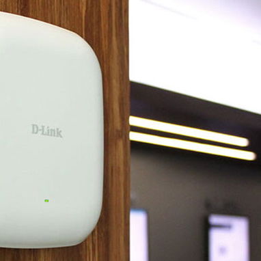 Router WIFI punto de Acceso AC1300 ideal para negocios u oficinas. Doble banda, buena estética. Alimentación - 5/5