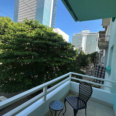 Se vende magnífico apartamento con todo adentro, llegar y vivir. Vedado, 25 y J - Img 108360024