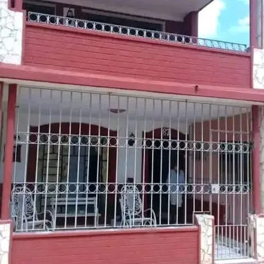 📍 Realizamos todo tipo trabajos de herrería para la seguridad de su hogar, con el diseño de su preferencia:   ▪︎Puerta - 6/10