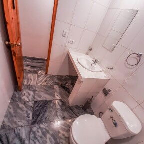 Venta de Hostal-Restaurante en el vedado - Img 110436814