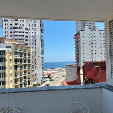 Alquiler por tiempo indefinido en la Habana. Ofertas de rentas lineales en el Vedado. Renta de apartamento de lujo - Img 111415504