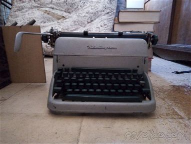 Maquina de escribir Remington - Img 67065138