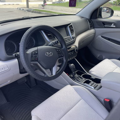 Vendo Hyundai Tucson 2018 con 38000millas - Img 113831462