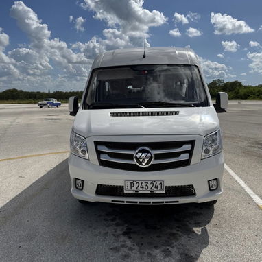 SE VENDE GUAGUA 18 plazas - 8/9