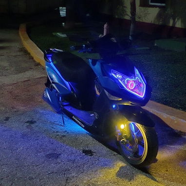 Moto eléctrica UNICO 10mo aniversario - 2/2