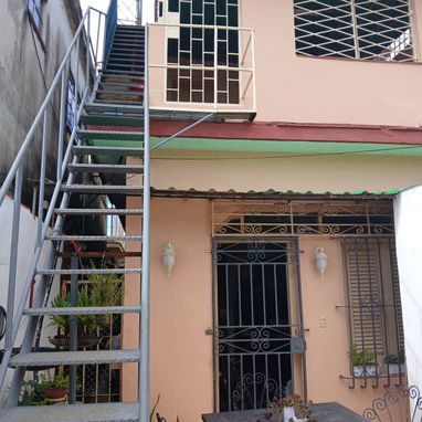 Venta o permuta de casa en Playa con 4 habitaciones ideal para dos familias de 3 niveles. - Img 123409167