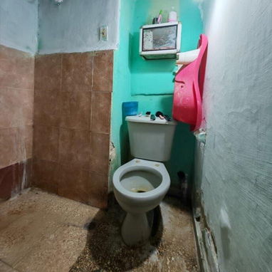 Habana Vieja-Gloria y Factoría:CUARTO Grande Vacío En Edificio En Buen Estado,Con Barbacoa"Buena Altura",SemiInterior Co - Img 124064896