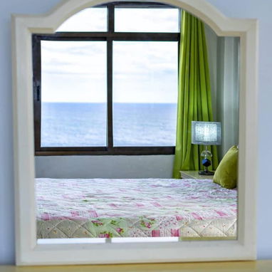 📱 ¡Vedado: Lujo frente al mar con 3 hab y 3 baños! - Img 118197125