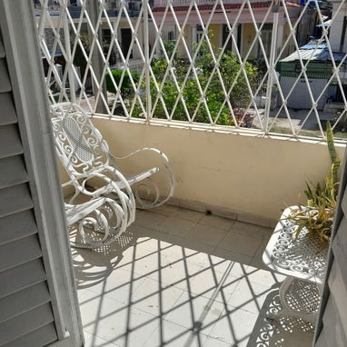 apto en el vedado en calle 25 - 4/7