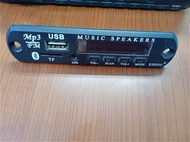Reproductor de música para auto con accesorios - Img 64652877