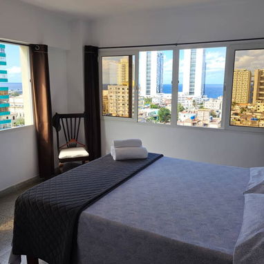 Renta de apartamento en el Vedado con hermosas vistas al Malecón - Img 119551934