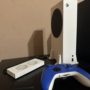 Vendo Xbox serie s con un mando y con game pass - Img 45283337