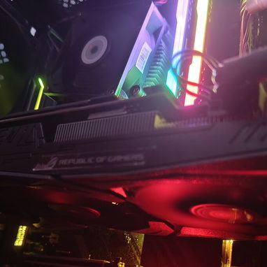 Tarjeta de video Asus 1070 rog strix - Img 123201648
