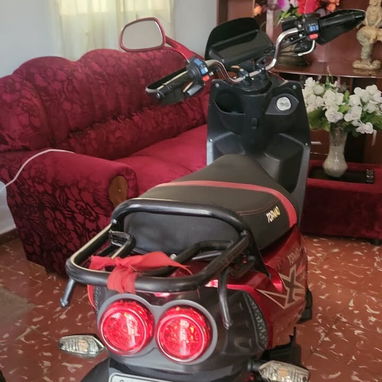 OFERTA CORRE SANTIAGO DE LAS VEGAS REBAJADA CASA INDEPENDIENTE CON MOTO Y COSAS ADENTRO CLIMATIZADA 3 CUARTO REBAJADA 30 - 4/10