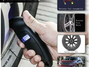 Rebaja 2 en 1 Medidor de aire y linterna para carros motos bicis - Img main-image