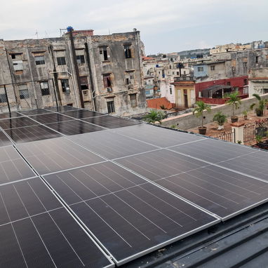 ⚡ PANELES SOLARES – Instalación profesional - 8/10