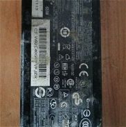 Vendo cargador de laptop HP - Img 45750594