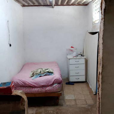 Casa puerta calle en Marianao por 112,2 cuartos y contrato de gas de calle - 10/10