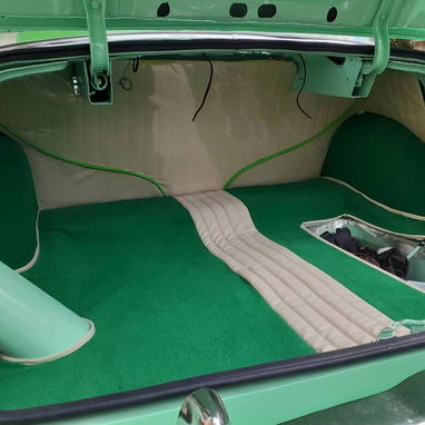 SE ALFOMBRA EL PISO DE LOS CARROS Y HABITACIONES EN EL DIA - 3/3