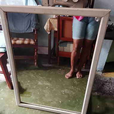 Vendo una cama camera con colchón, televisor y espejo en buen estado. - 2/3