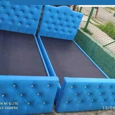 Se vende cama de lujo capitoniada - Img 118533615