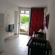 Renta de apartamento de 1 cuarto en nuevo vedado - Img 55899765