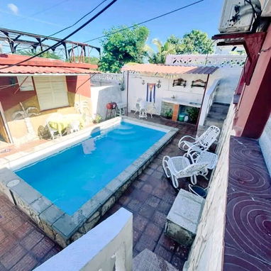 🏠 Casa De Renta En Guanabo Con Piscina. 👥 Capacidad para 4 personas. ❄️ Climatización asegurada. 📱+5355284821 - 7/8