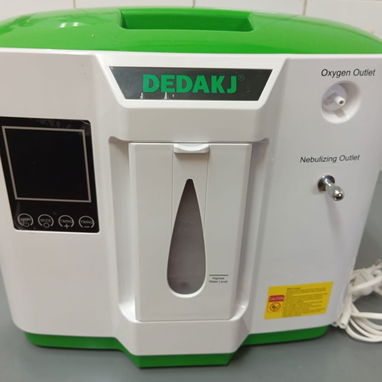 Vendo Concentrador de Oxígeno y Nebulizador DEDAKJ (Como Nuevo) + Accesorios - Img 124966590