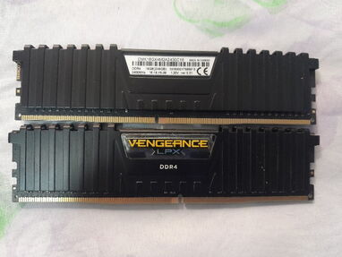 Memoria RAM DDR4 2400 bus 32 GB - Img main-image