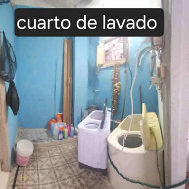 *10000 usd* Casa de propiedad en el cerro 3 cuartos naturales + otro cuarto en balbacoa para un total de 4 cuartos Sala - Img 119652179