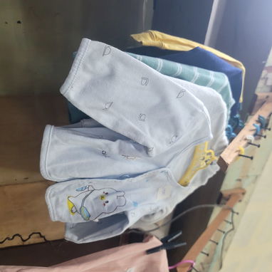 Zapatos y ropa de bebe (0-12 meses) - 2/9