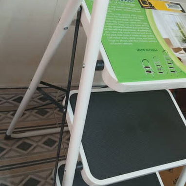 58296067  📢 *ESCALERA DOMÉSTICA PLEGABLE DE 4 NIVELES CON MANIJA ACOLCHADA* 💲 Precio: 60 USD 🛡 Garantía: 7 días - Img 122408867