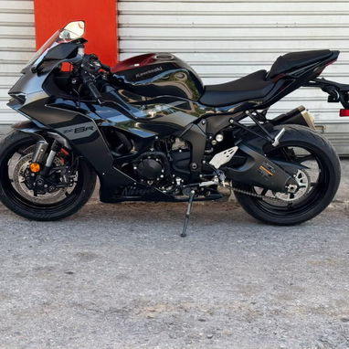 *Kawasaki ninja ZX6R| 2026|*   ✅ Motor de 636CC  ✅ Año: 2026 ✅ Millas: 33 ✅ Estado: Mecánica y estética impecable - 5/6