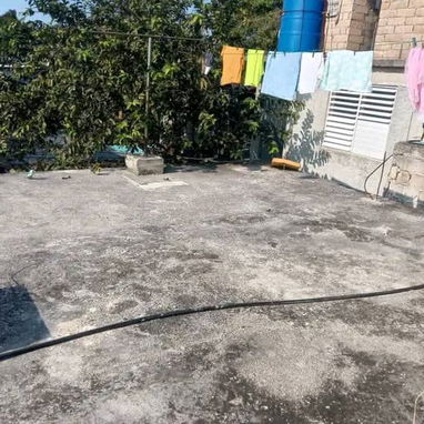 *$8500usd. En venta casa biplanta interior de un pasillo de 3 casas (todo independiente,  y cercado) en Mantilla,  Arroy - Img 117710043