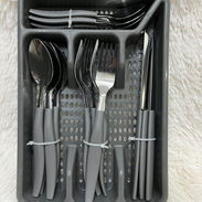 Juego de cubiertos con organizador Set de 16 piezas en 4000cup Colores disponibles ❤️Rojo 🩶Gris - Img 55939744